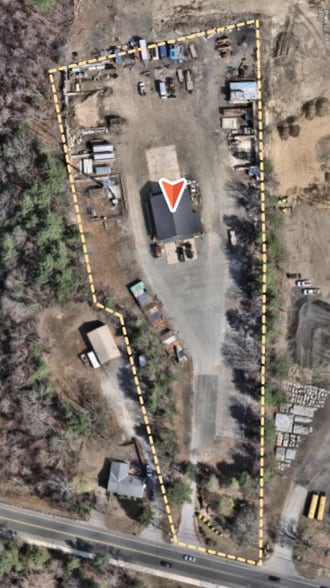 More Photos Of 934 Salem St, Groveland Industrial For Lease