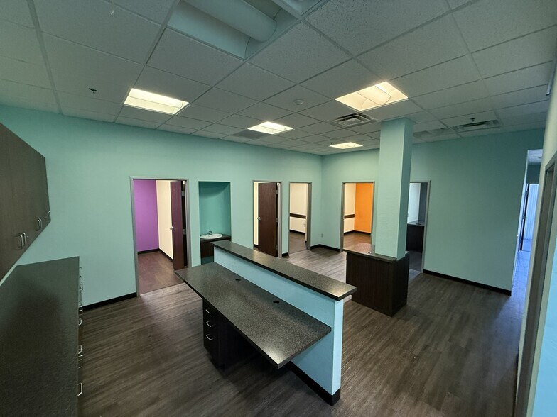 More Photos Of 4110 N 108th Ave, Phoenix Medical For Lease