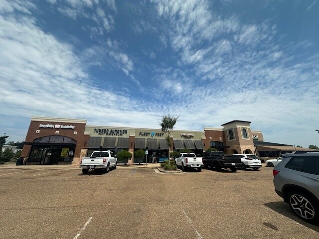 More Photos Of 153 Ridge Way, Flowood Storefront Retail Office For Lease