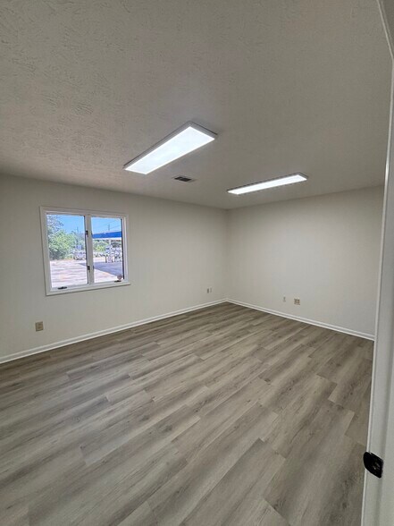 More Photos Of 2066 Watson Blvd, Warner Robins Medical For Lease