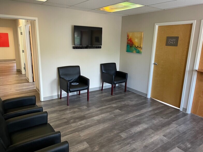 More Photos Of 4910 31st St S, Arlington Medical For Lease