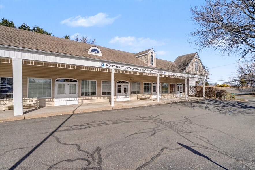 More Photos Of 24-26 Liberty Square Mall, Stony Point Office For Sale