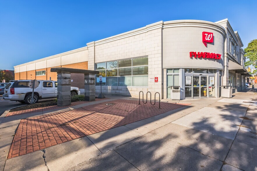 More Photos Of 565 Monroe Ave, Rochester Freestanding For Lease