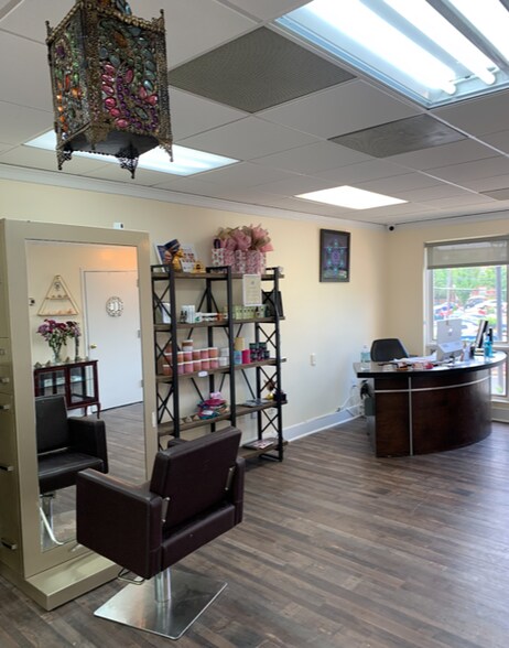 More Photos Of 6721 Curran St, McLean Storefront Retail Office For Lease