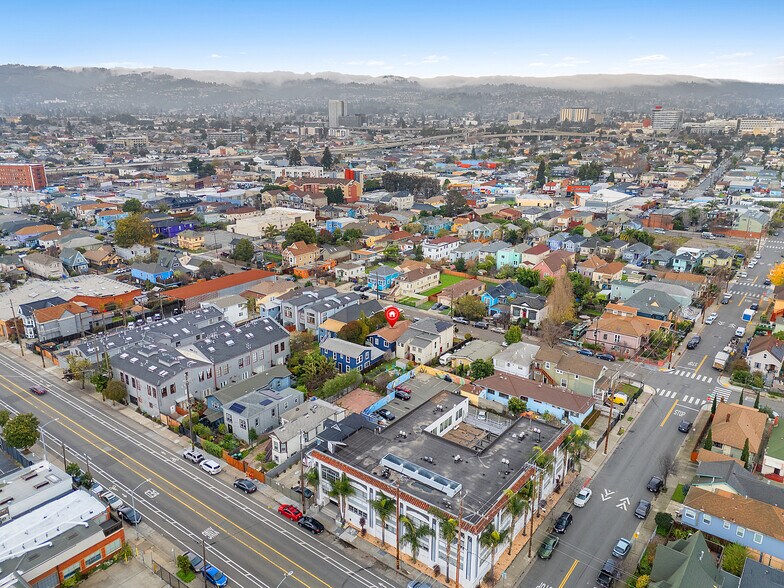 More Photos Of 3031 Chestnut St, Oakland Multifamily For Sale