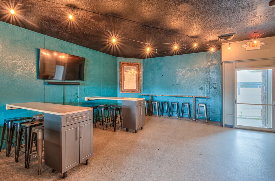 More Photos Of 20 NW Greenwood Ave, Bend Loft Creative Space For Sale