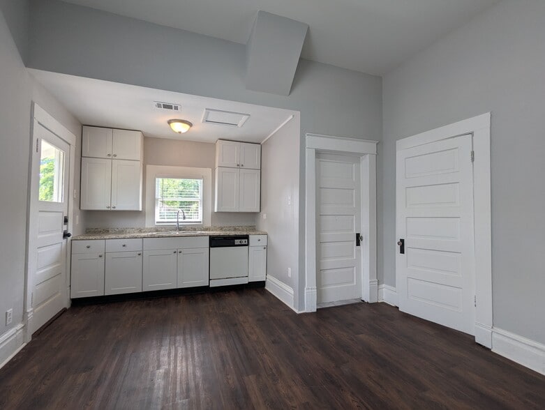 More Photos Of 1142 Yale St, Houston Office For Lease