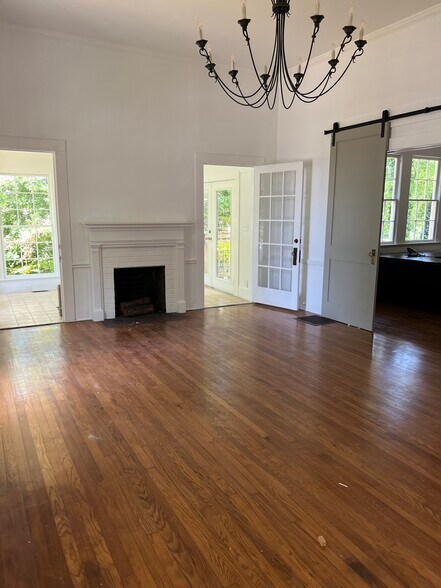More Photos Of 360 E Main St, Canton Office Residential For Lease