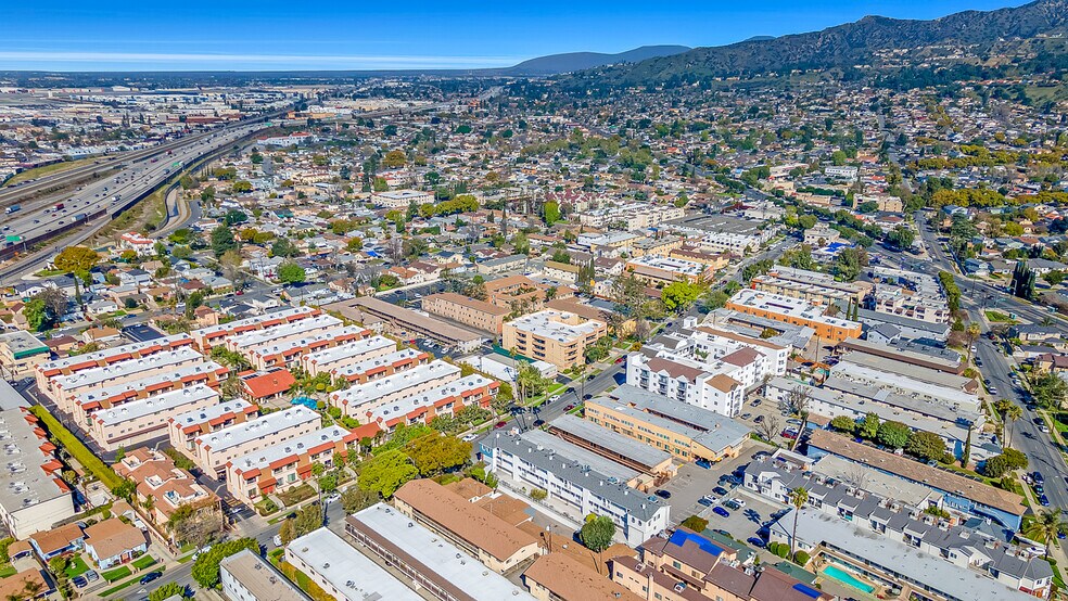 More Photos Of 1700 Grismer Ave, Burbank Apartments For Sale
