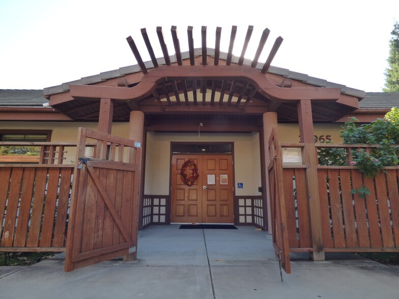 Primary Photo Of 32951-32965 Alvarado Niles Rd, Union City Congregate Senior Housing For Sale