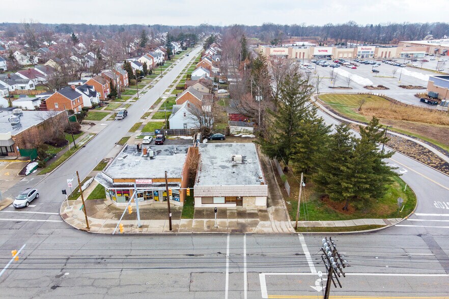 More Photos Of 1962 Warrensville Center Rd, Cleveland Office For Lease