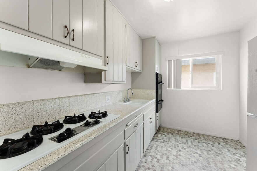 More Photos Of 4415 Rosebud Ln, La Mesa Apartments For Sale