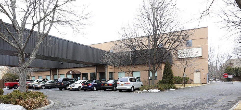 More Photos Of 9 N Airmont Rd, Suffern Warehouse For Lease
