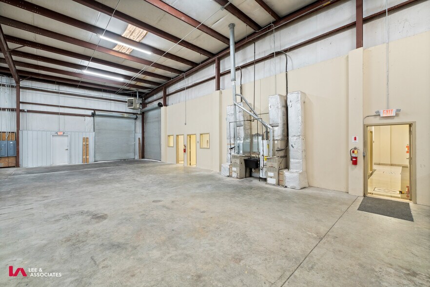 More Photos Of 121 Holt Industrial Cir, Acworth Warehouse For Sale