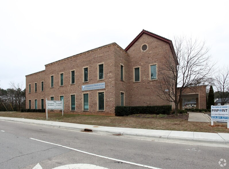More Photos Of 916 S Main St, Fuquay-Varina Medical For Lease