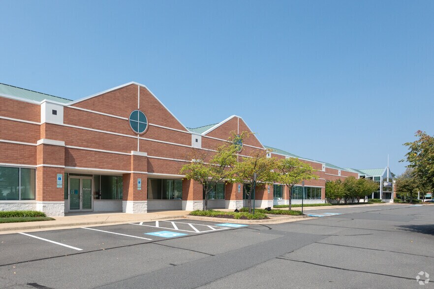 More Photos Of 45745 Nokes Blvd, Sterling Flex For Lease