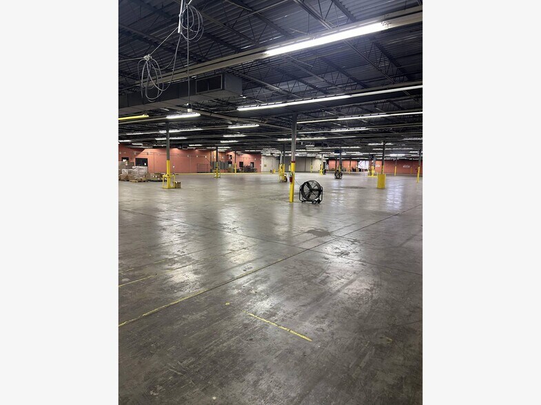 More Photos Of 633 Scottland Rd, Dillon Distribution For Lease