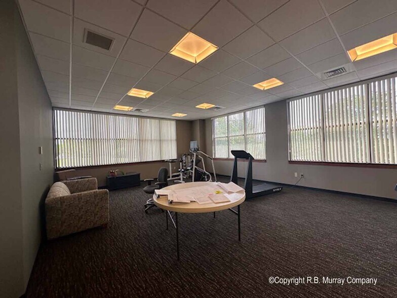 More Photos Of 4350 S National Ave, Springfield Medical For Sale