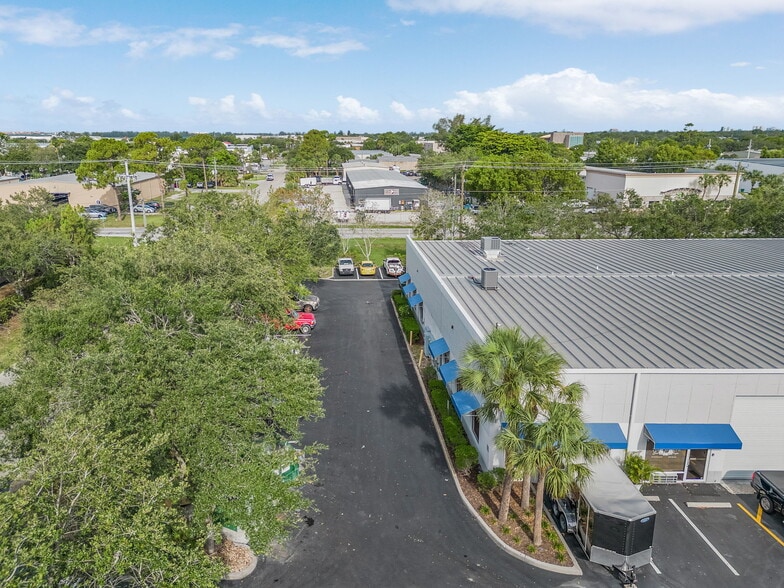 More Photos Of 4110 Enterprise Ave, Naples Unknown For Lease