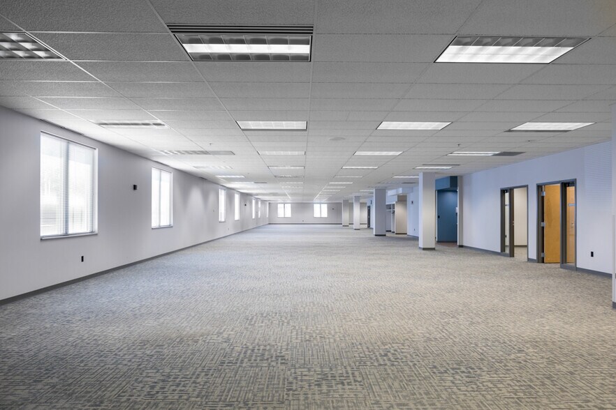 More Photos Of 7650 Magna Dr, Belleville Medical For Lease