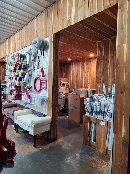 More Photos Of 122 W Richardson Ave, Puxico Restaurant For Sale