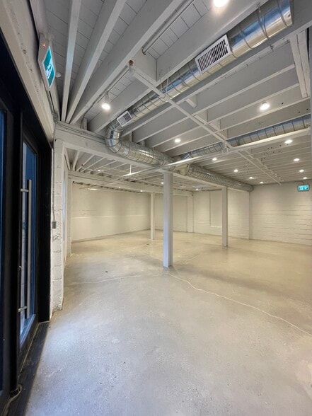 More Photos Of 83-91B Walnut Av, Toronto Office For Sale