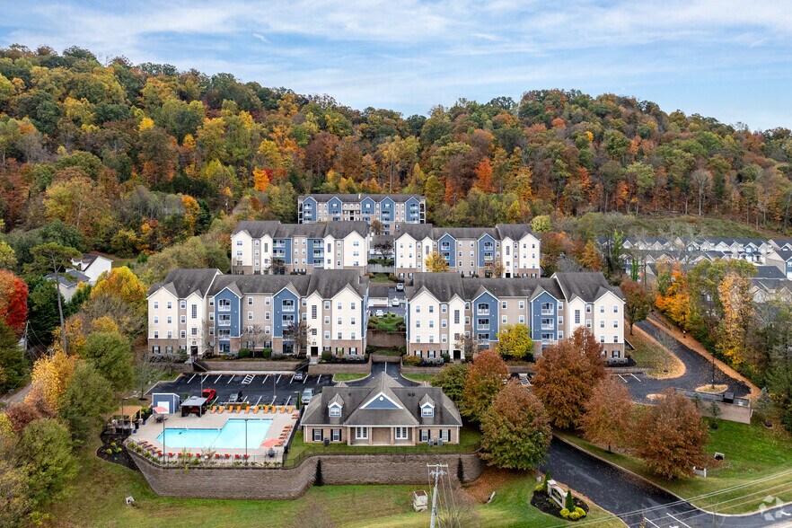 More Photos Of 501 Tiger Way, Knoxville Apartments For Sale