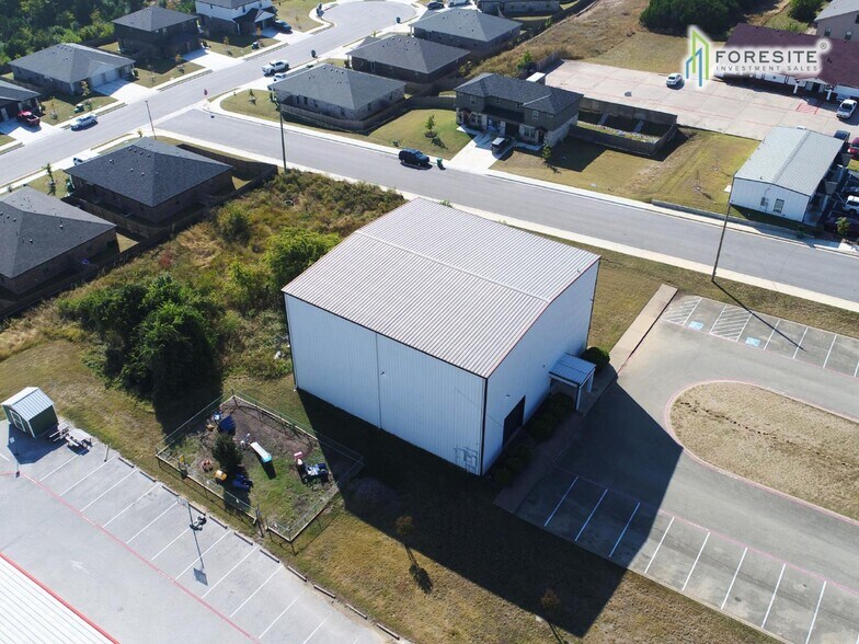 Primary Photo Of 325 Indian Trl, Harker Heights Industrial For Sale