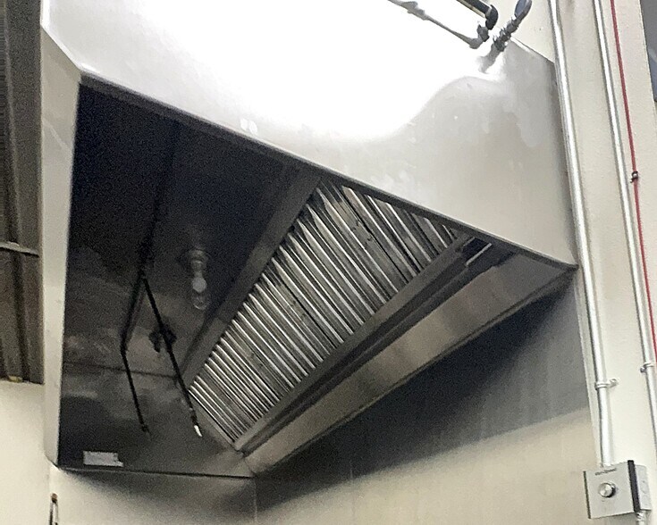 More Photos Of 857 S 2nd Ave, Walla Walla Service Station For Sale