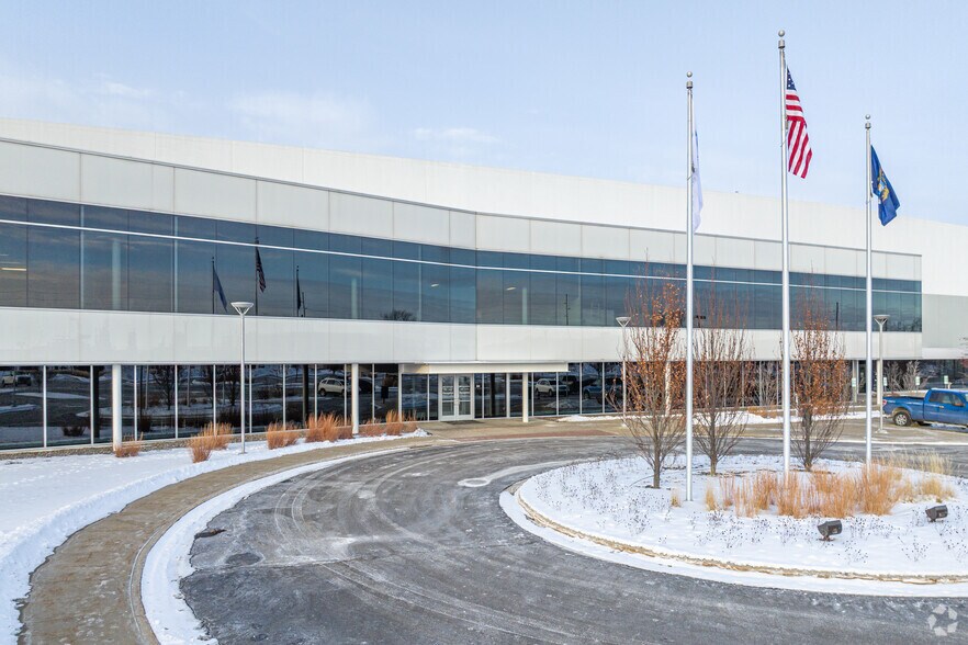 More Photos Of 2700 S Saginaw Rd, Midland Manufacturing For Sale