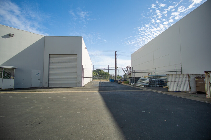 More Photos Of 2180 Hellman Ave, Ontario Warehouse For Sale