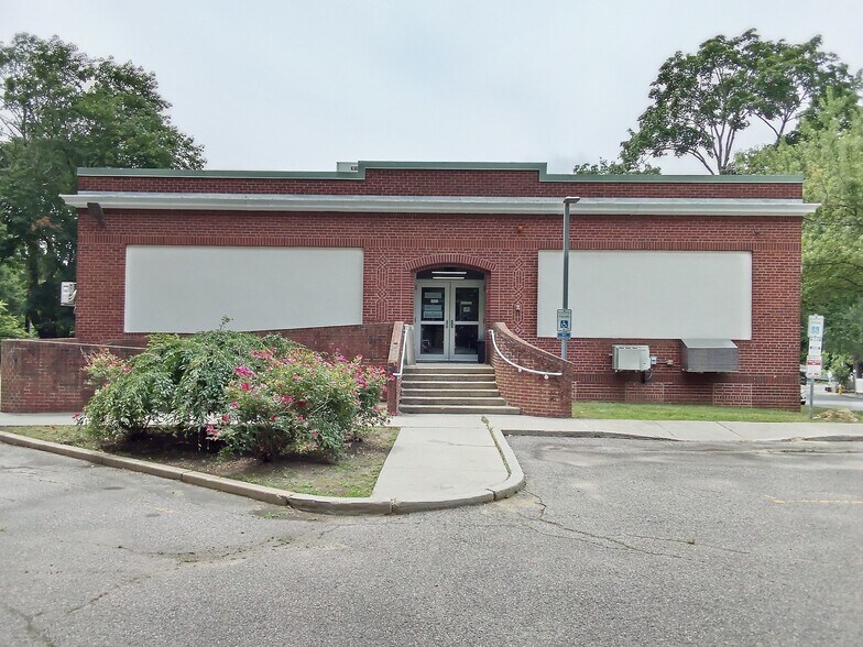 Primary Photo Of 114 Pleasant St, Southbridge Office For Sale