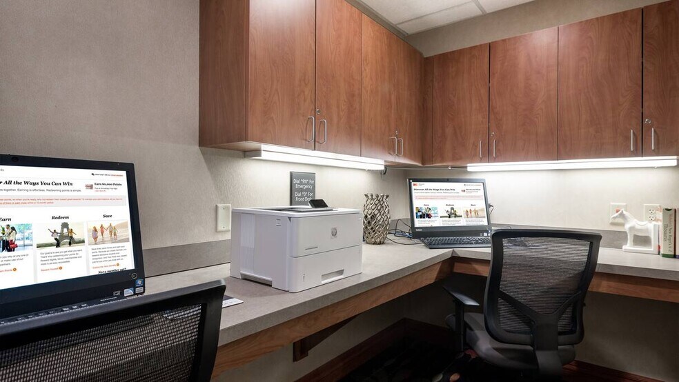 More Photos Of 3404 Samson Way, Bellevue Hotel For Sale