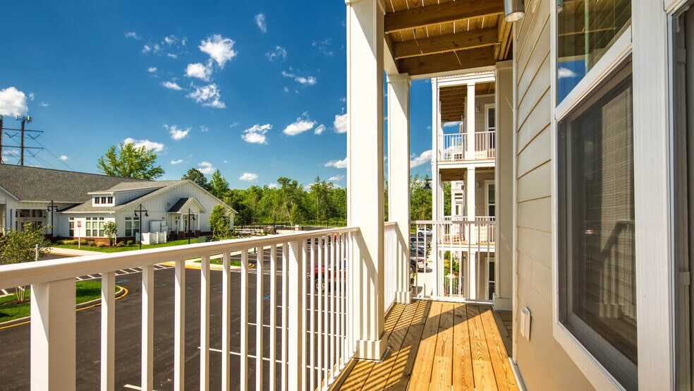 More Photos Of 5401 Commonwealth Centre Pky, Midlothian Apartments For Sale