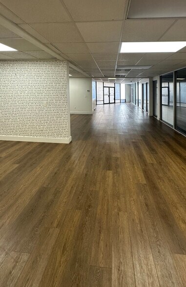 More Photos Of 5708 N Shepherd Dr, Houston Unknown For Lease