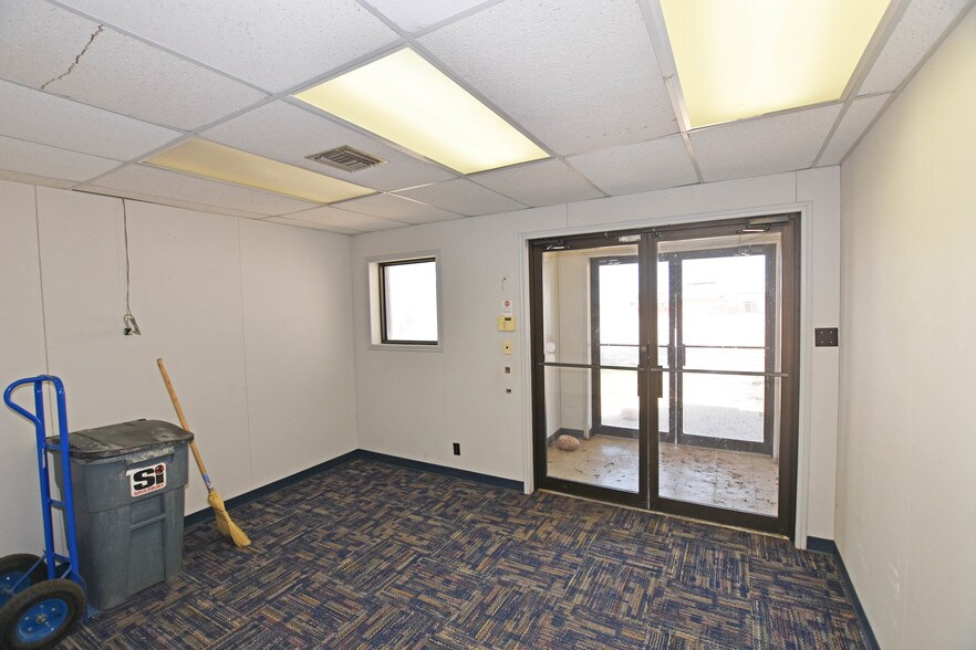 More Photos Of 5308 Andrews Hwy, Odessa Light Manufacturing For Sale