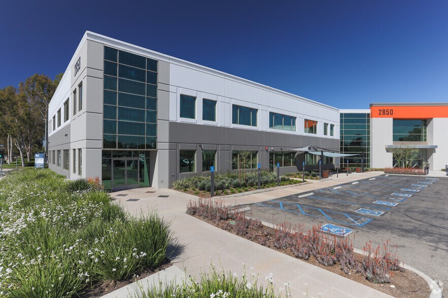 More Photos Of 2850 S Red Hill Ave, Santa Ana Office For Lease