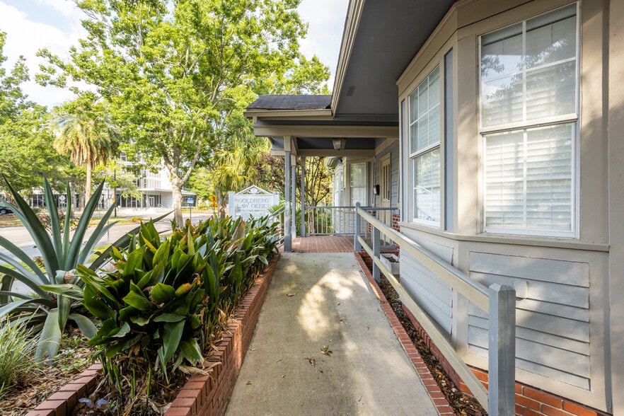More Photos Of 1013 SW 2nd Ave, Gainesville Office For Sale