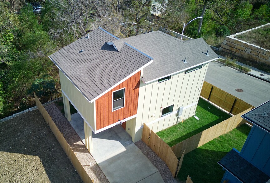More Photos Of 2608 Bristol Dr, Austin Multifamily For Sale