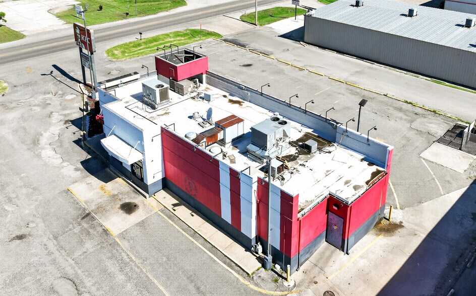 More Photos Of 1000 MO-25, Malden Freestanding For Lease