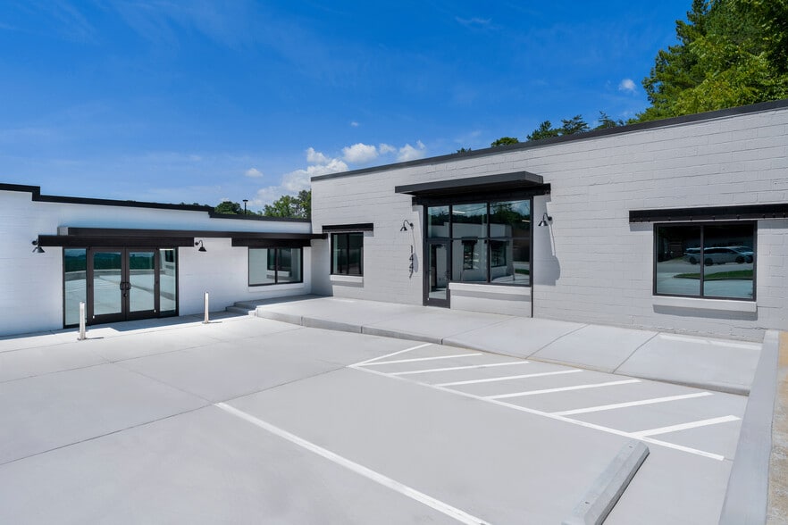 More Photos Of 1449 Smokey Park Hwy, Candler General Retail For Lease