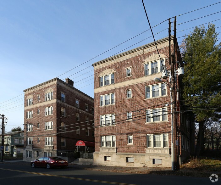 More Photos Of 144 Grove St, Waterbury Apartments For Sale