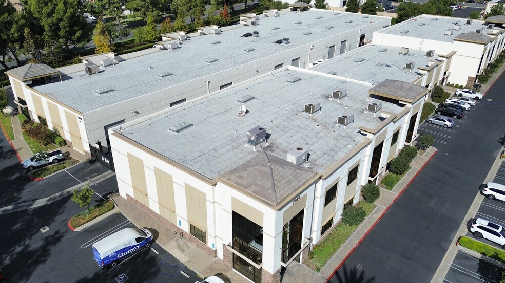 More Photos Of 7888 Cherry Ave, Fontana Unknown For Lease