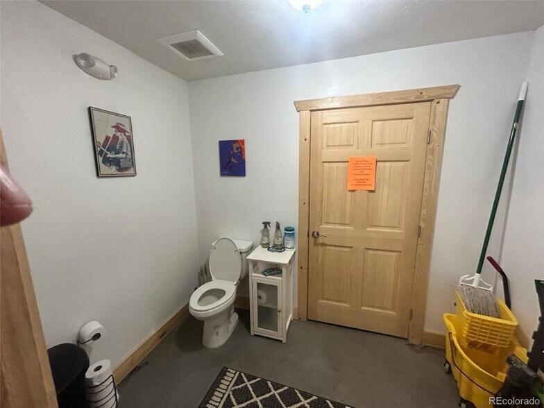 More Photos Of 34132 Highway 285, Villa Grove General Retail For Sale