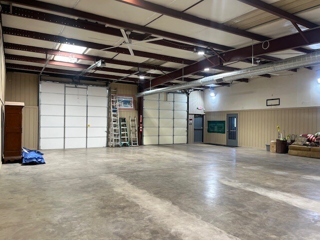 More Photos Of 2524 NW 2nd St, Oklahoma City Manufacturing For Sale