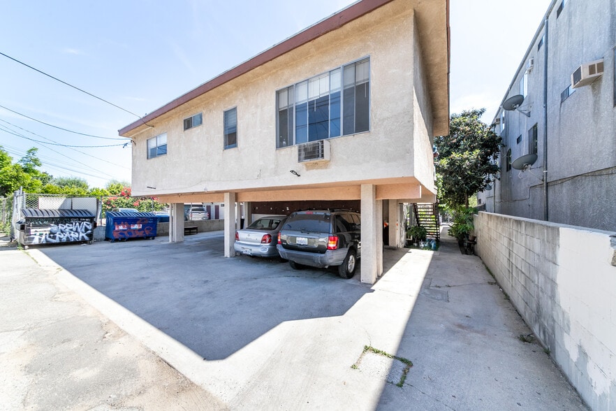 More Photos Of 5213 Meridian St, Los Angeles Apartments For Sale