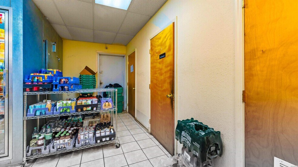 More Photos Of 5370 Highway 67 W, Fulton Convenience Store For Sale