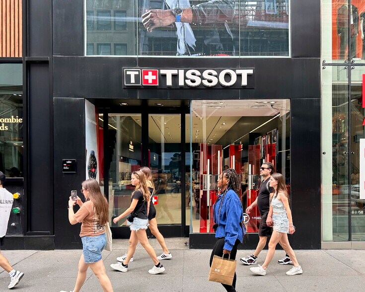 More Photos Of 660 Fifth Ave, New York Office For Lease