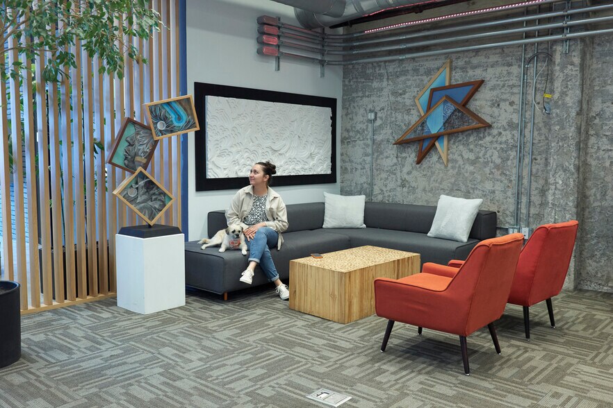 More Photos Of 1528 Webster St, Oakland Office For Lease