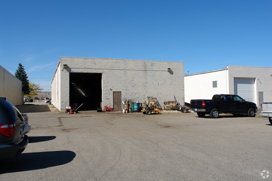 More Photos Of 24832 Romano St, Warren Warehouse For Sale
